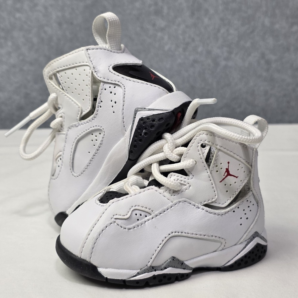 Air Jordan True Flight TD in the White/Gym Red/Black-Wolf Grey - Baby Size 4C - Picture 2 of 10